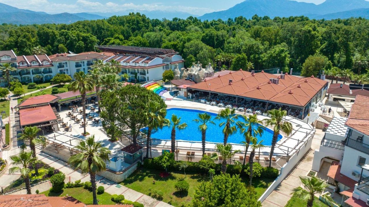 Lykia Botanika Fun & Club 4*